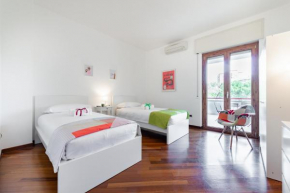 Roomy Apartment with terrace & parking